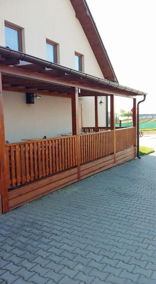 Penzion Kosik Tvrdonice Bagian luar foto